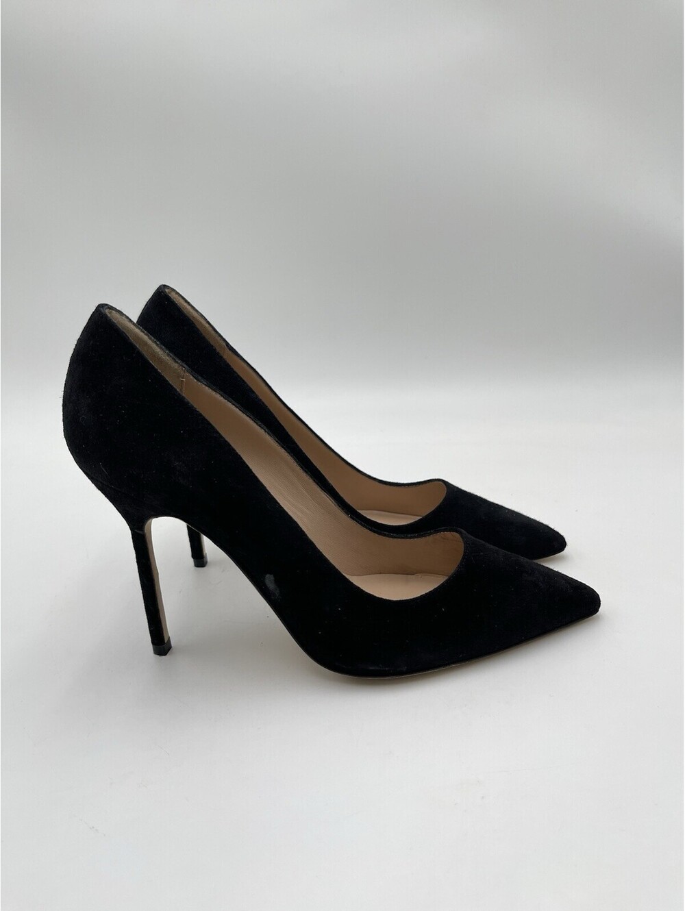 Women’s Manolo Blahnik BB Black suede pumps Point Toe Heels Size 35